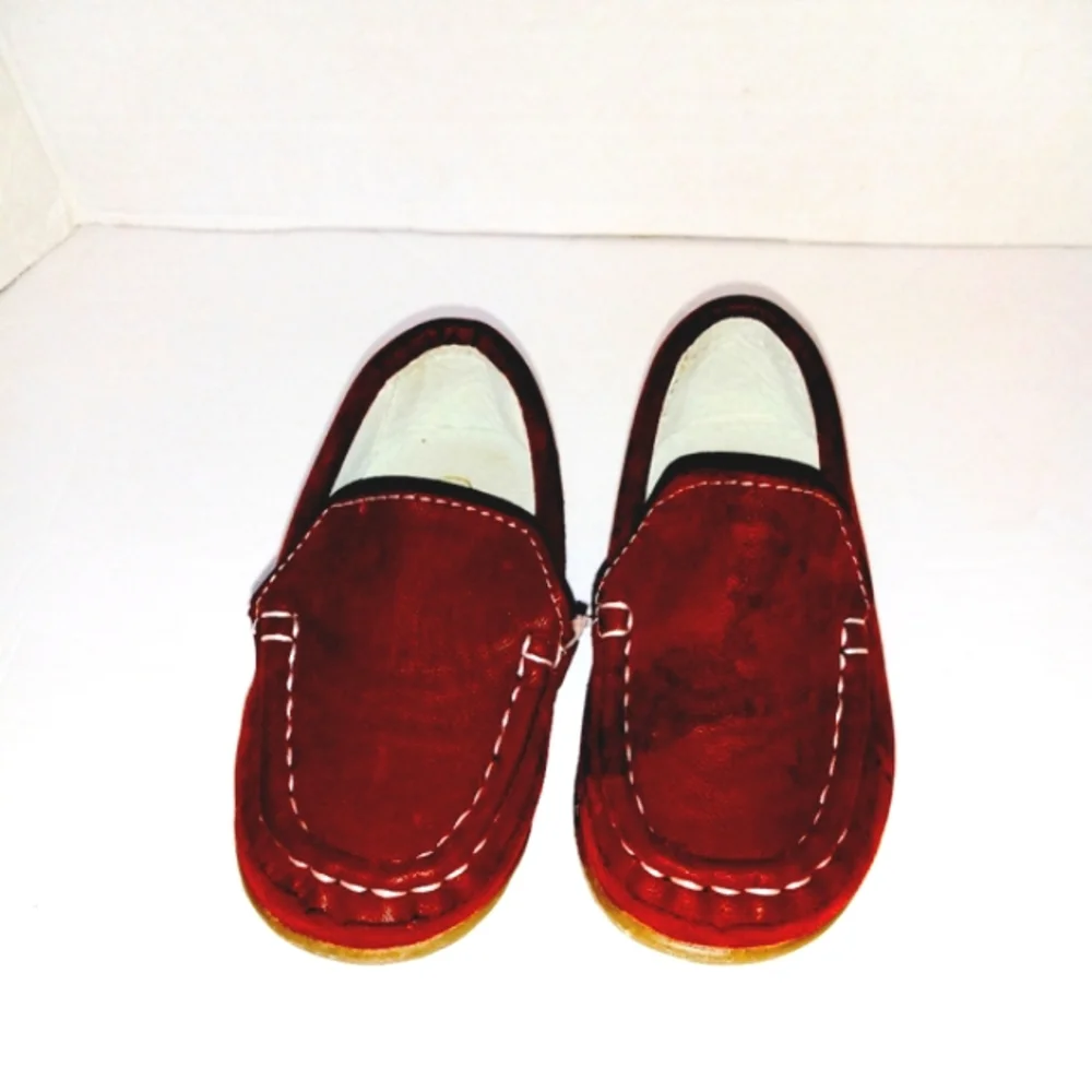 Conda size 23 (US 7) faux leather slip on loafers